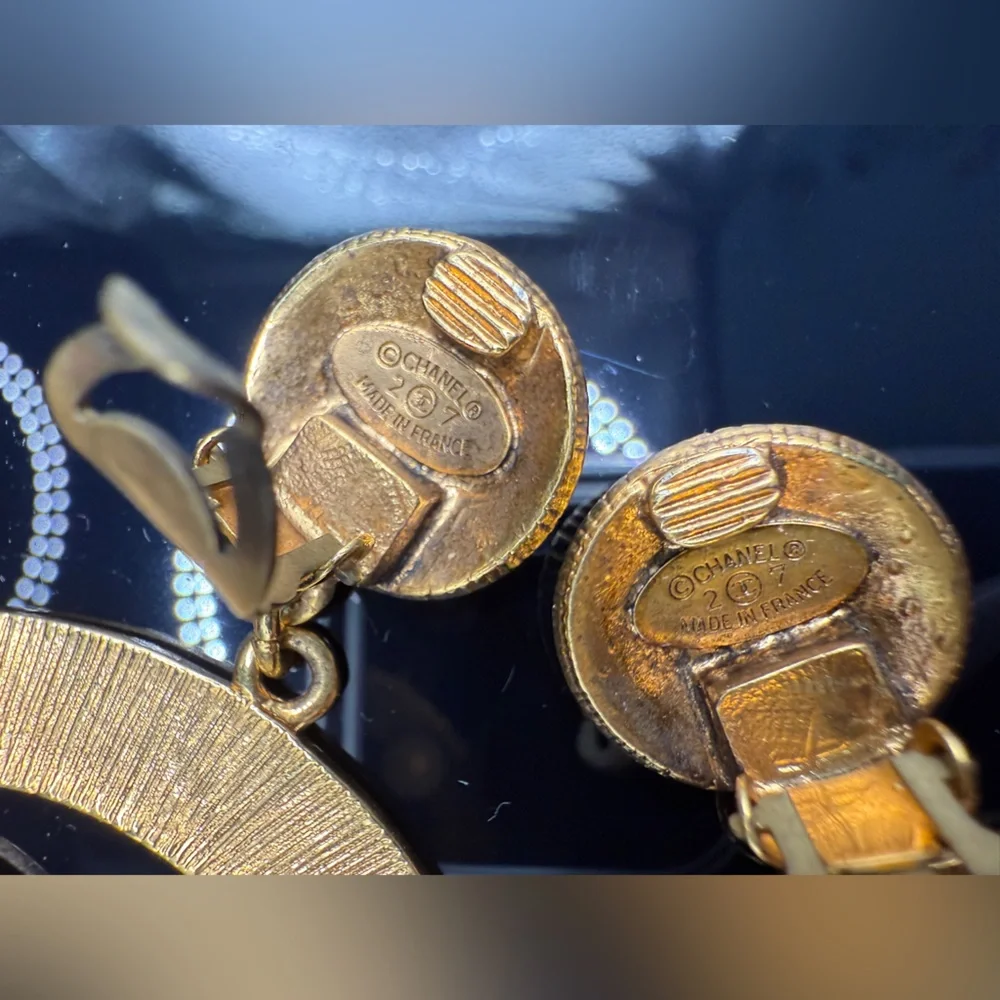 LOT 1690 24K gold plated CHANEL vintage sunburst Rihanna’s clip on earrings